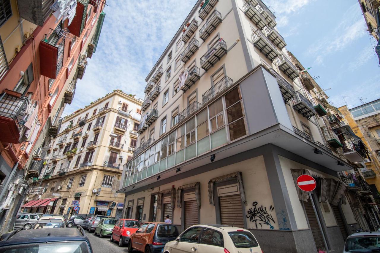 Appartamenti Le Gemme Napoli Bagian luar foto