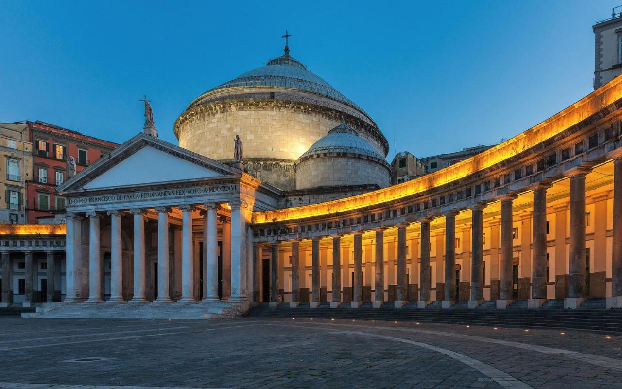 Appartamenti Le Gemme Napoli Bagian luar foto